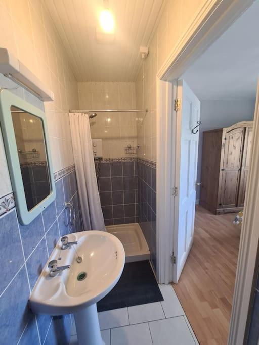 Bundoran Seaside Stays House - Wifi, Large Spacious Home Kültér fotó