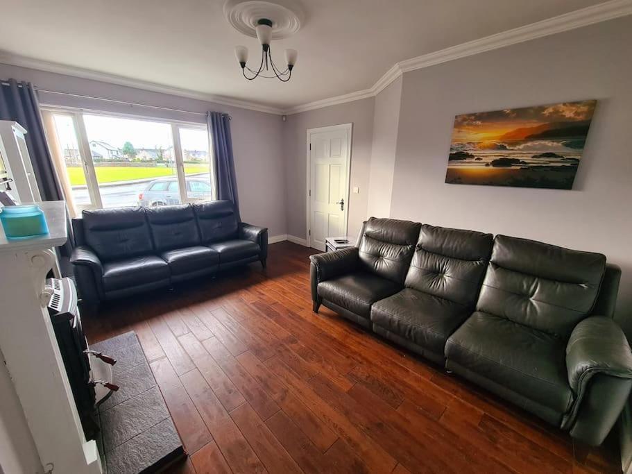 Bundoran Seaside Stays House - Wifi, Large Spacious Home Kültér fotó