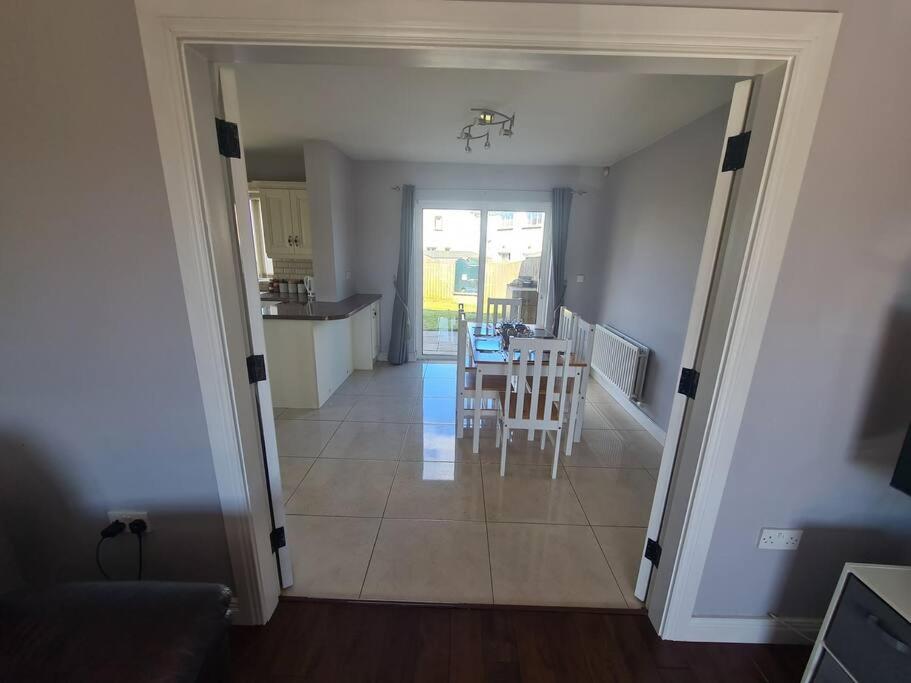 Bundoran Seaside Stays House - Wifi, Large Spacious Home Kültér fotó