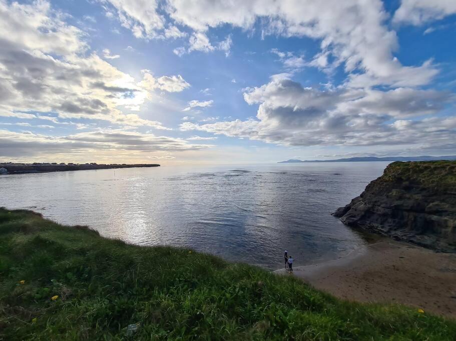 Bundoran Seaside Stays House - Wifi, Large Spacious Home Kültér fotó
