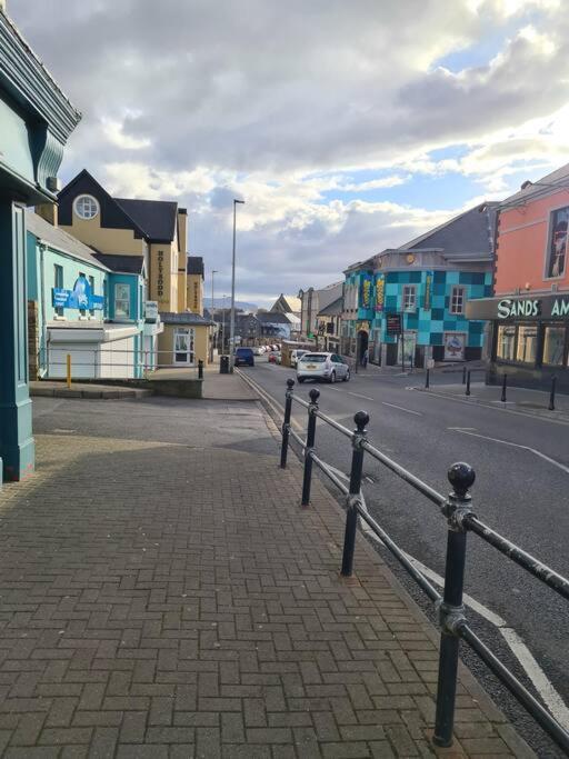 Bundoran Seaside Stays House - Wifi, Large Spacious Home Kültér fotó